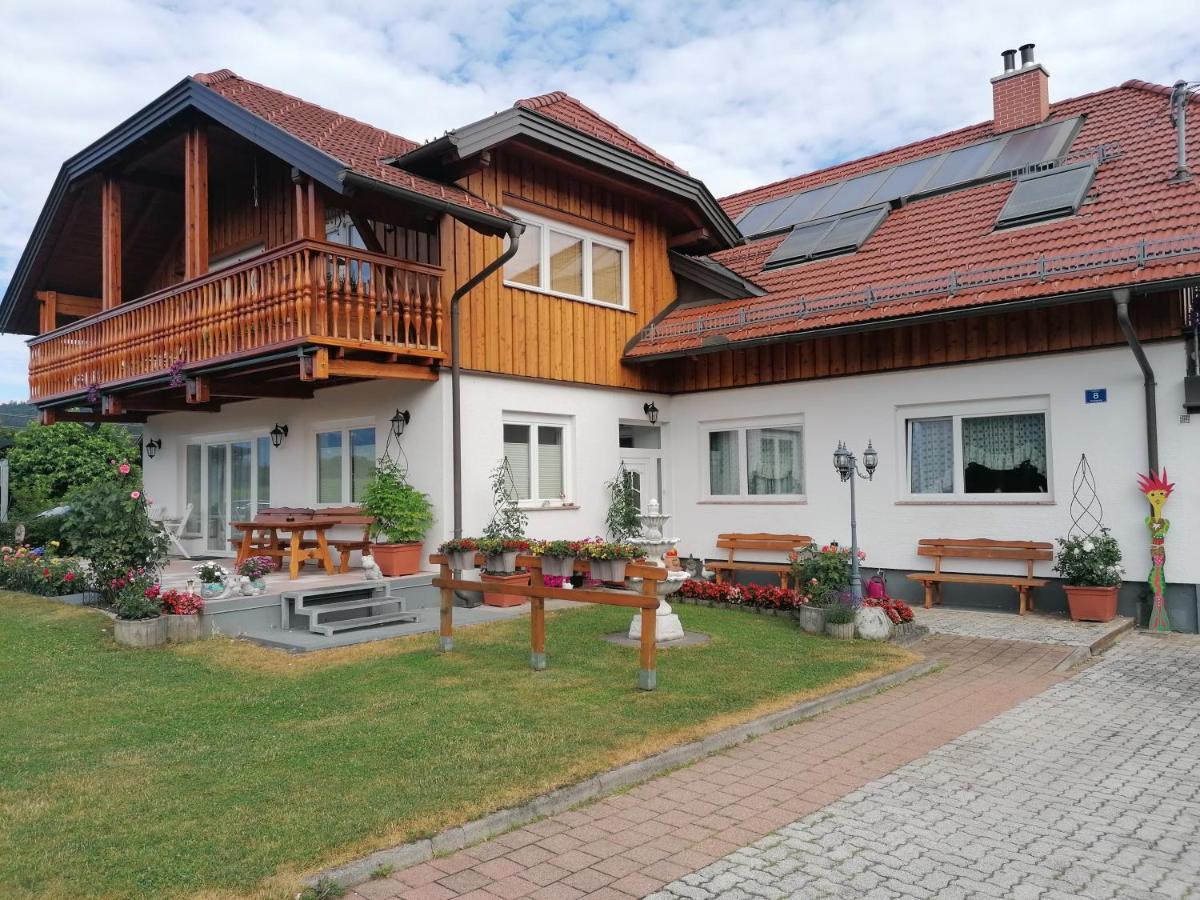 Ferienwohnung Liskowetz Lambichl Екстер'єр фото